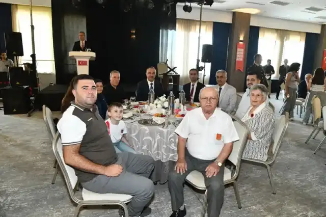 Şehit Aileleri ve Gaziler Onuruna Yemek Programı Düzenlendi
