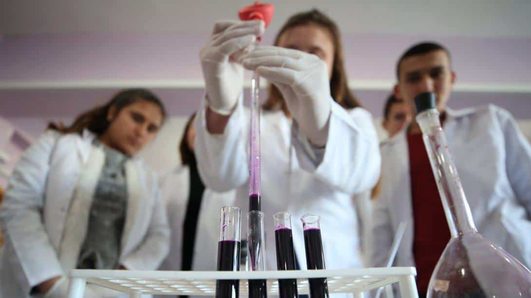 Liselerde Bilim Uygulamaları Programı Başlıyor