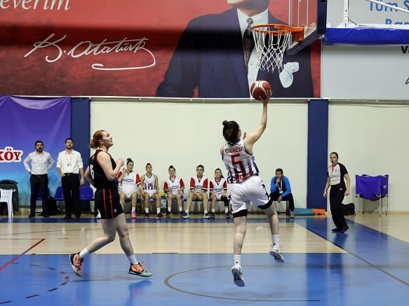 KADIN BASKETBOL TAKIMI SEZONU 2. TAMAMLADI