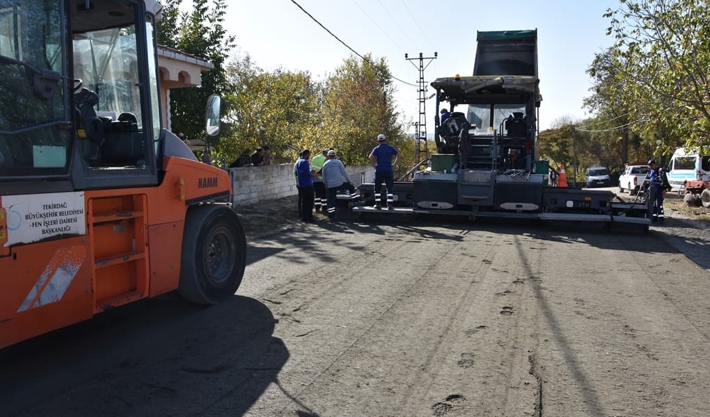 MALKARA İLÇESİ YAYLAGÖNE MAHALLESİNDE BETON YOL ÇALIŞMALARI TAMAMLANDI