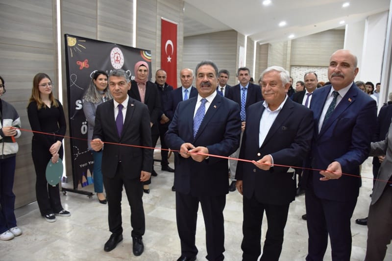 BİRLİKTEN RENK DOĞAR RESİM SERGİSİ