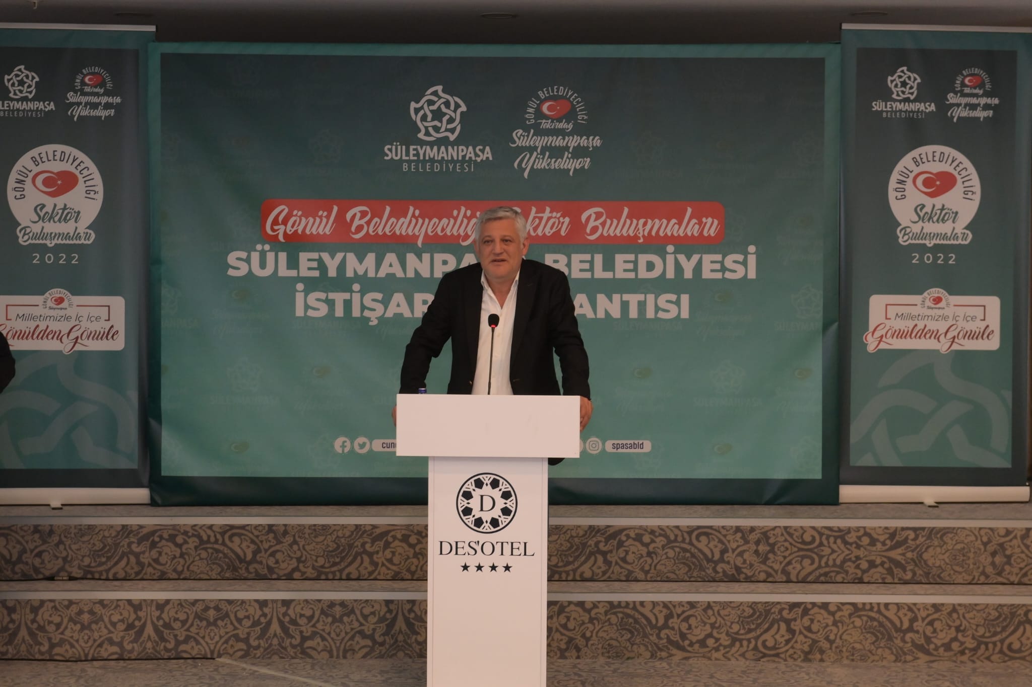 Başkan Yüksel emlak sektörü temsilcileri ile bir araya geldi