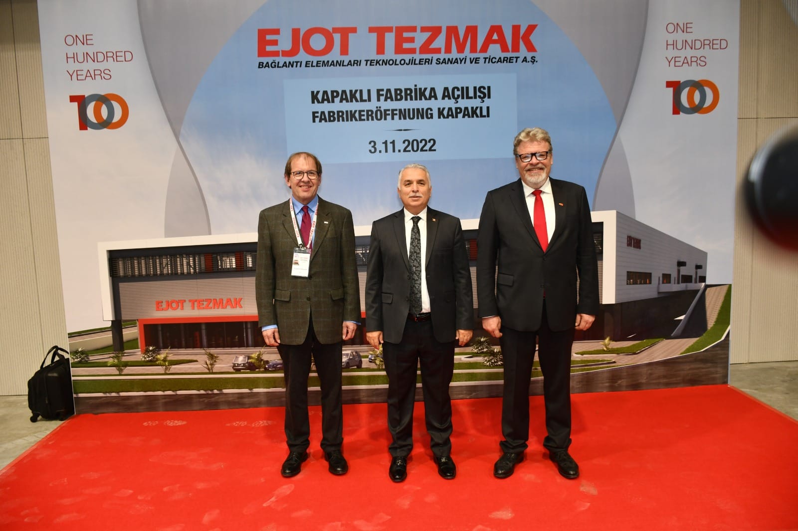 Vali Aziz Yıldırım ve Sanayi ve Teknoloji Bakan Yardımcısı Hasan Büyükdede Ejot Tezmak Firması’nın Açılışına Katıldı