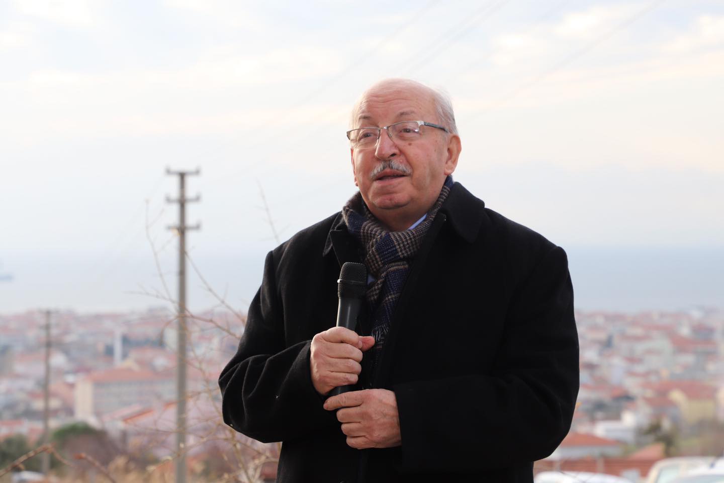 ŞARKÖY İLÇESİ CAMİKEBİR VE CUMHURİYETMAHALLELERİNDEKİ İÇME SUYU VE KANALİZASYON SORUNU ÇÖZÜME KAVUŞTURULDU