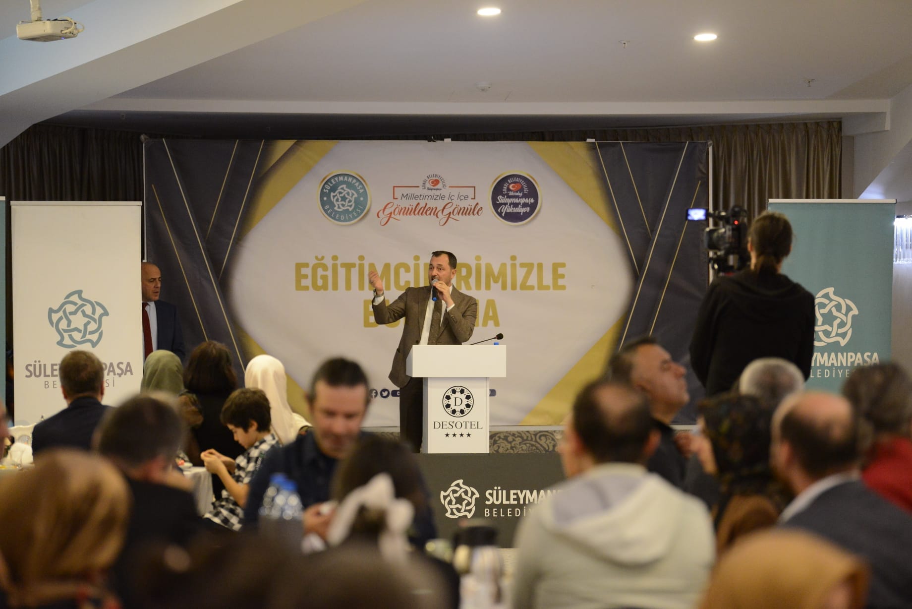 Başkan Yüksel eğitimcilerle istişare toplantısında buluştu