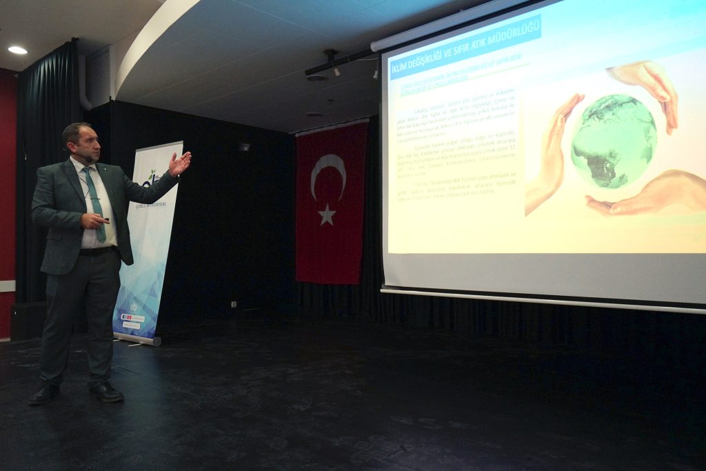 İklim Değişikliği ve Etkileri Konulu Seminer Düzenlendi