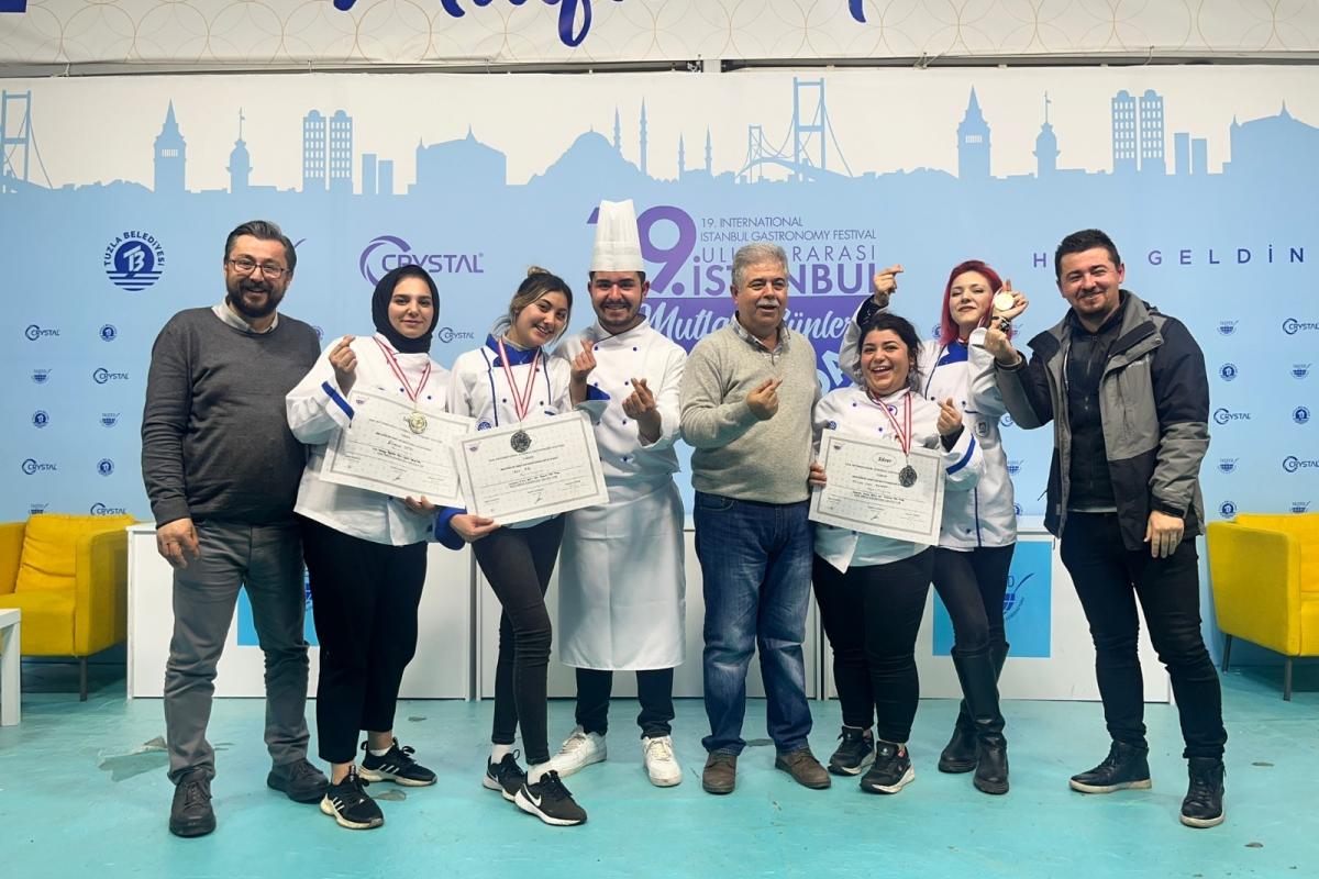 19. Uluslararası İstanbul Mutfak Günlerinde Marmaraereğlisi MYO 5 Madalya Birden Kazandı