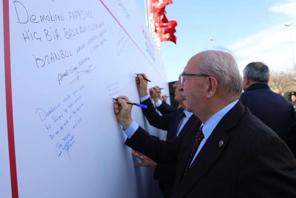 Başkan Kadir Albayrak: 2023 yılında da aynı güzelliği yaşayacağız.