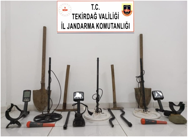TEKİRDAĞ DA DEFİNECİLER JASAT A YAKALANDI