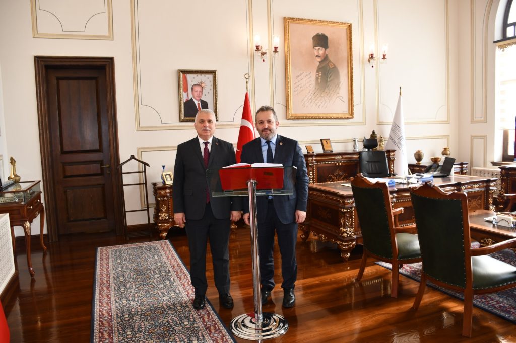 Adli Tıp Kurumu Başkanı Dr. Öğretim Üyesi Hızır Aslıyüksek Vali Aziz Yıldırım’ı Ziyaret Etti