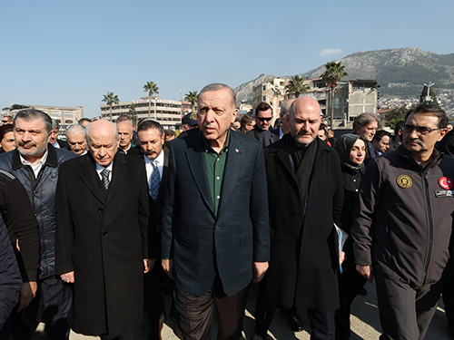 Cumhurbaşkanı Erdoğan, Hatay’da depremlerden etkilenen bölgeleri ziyaret etti