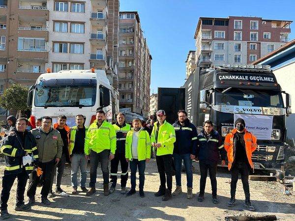 Güne Hatay/İskenderun deprem bölgesi arama kurtarma çalışmaları ile başladık.