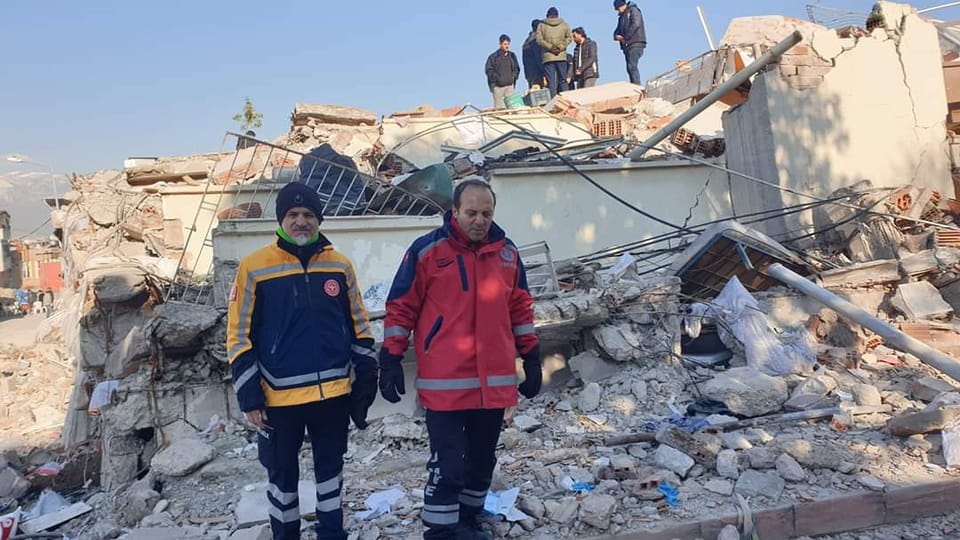 TEKİRDAĞ YEŞİLAY BAŞKANI ZAFER SOYKIRLI DA DEPREM BÖLGESİNDE…