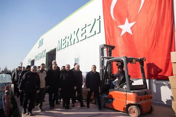 İHH’nın Kilis Lojistik Merkezi’ni ziyaretimizde yerinde gözlemledik.