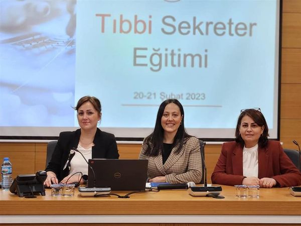 Tıbbi Sekreterler Eğitim Programı 1. Grup Eğitimleri tamamlandı.