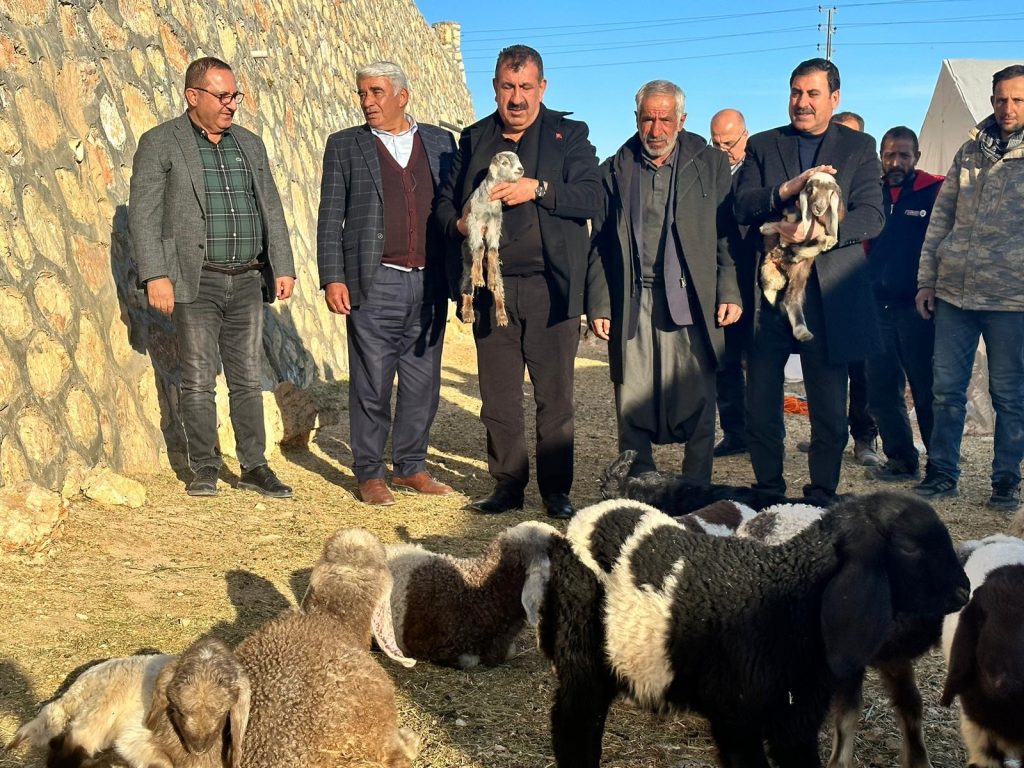 TÜDKİYEB GENEL BAŞKANI NİHAT ÇELİK AFET BÖLGESİNDE İNCELEMELERDE BULUNDU