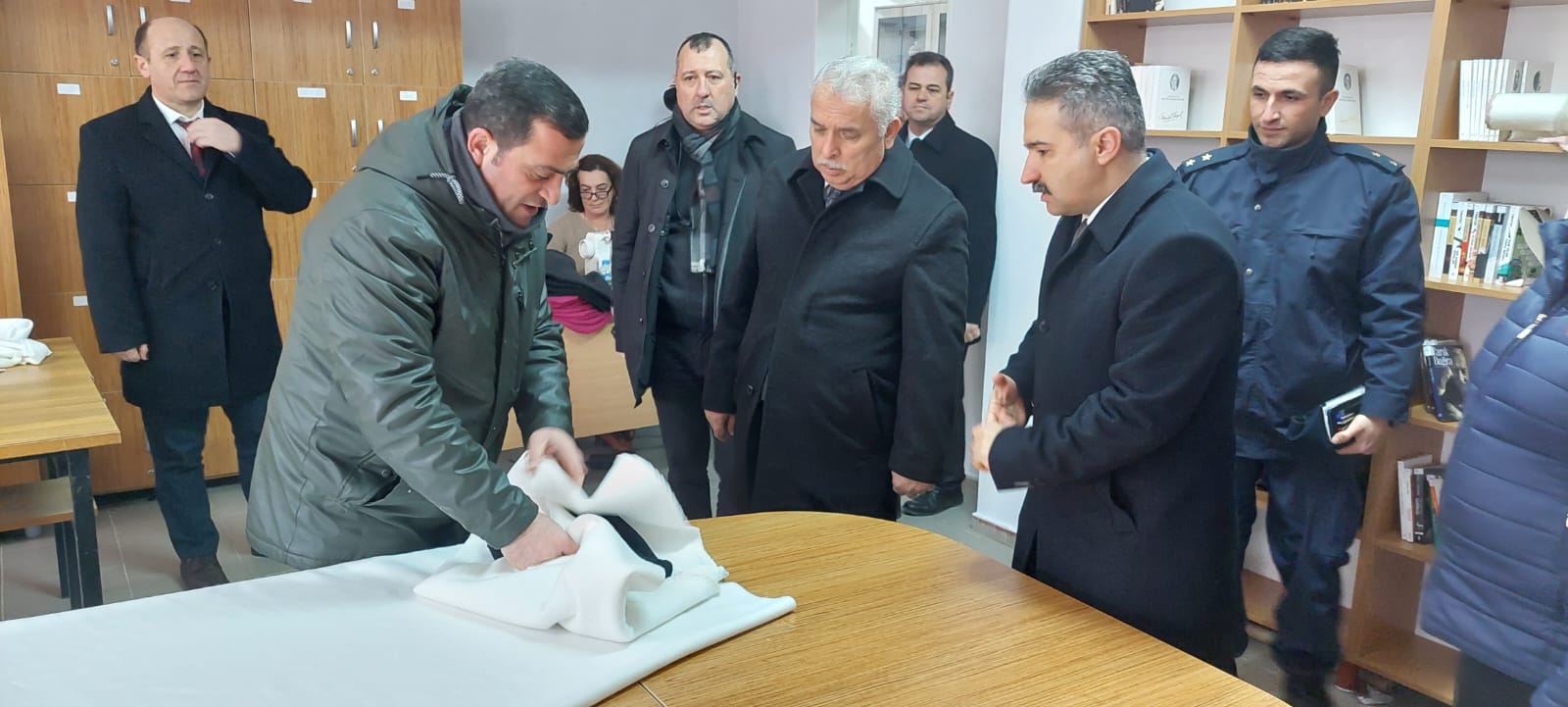 Vali Aziz Yıldırım Ergene İlçemizdeki Yardım Çalışmalarını Yerinde İnceledi