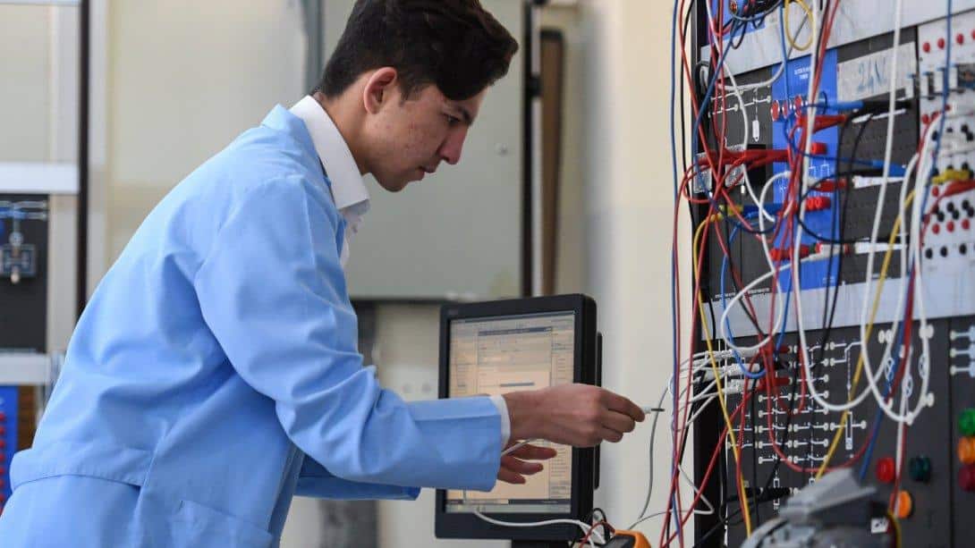Özel Mesleki Ve Teknik Anadolu Lisesi Öğrencilerine Verilen Destek Tutarları Artırıldı