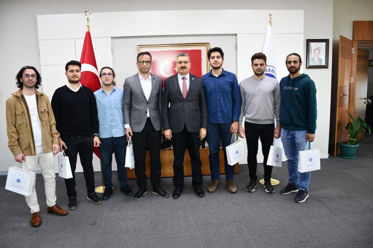 Prof. Dr. Mümin ŞAHİN, Çorlu Mühendislik Fakültesi Öğrencilerini Teknofest 2023’teki Başarıları Dolayısıyla Tebrik Etti
