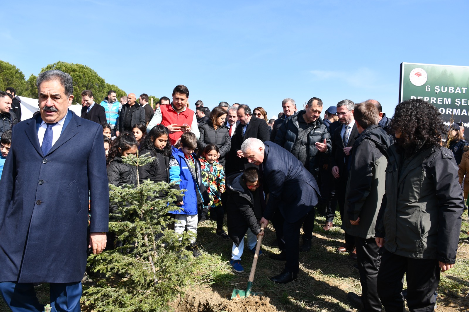 Vali Aziz Yıldırım Fidan Dikme Etkinliğine Katıldı