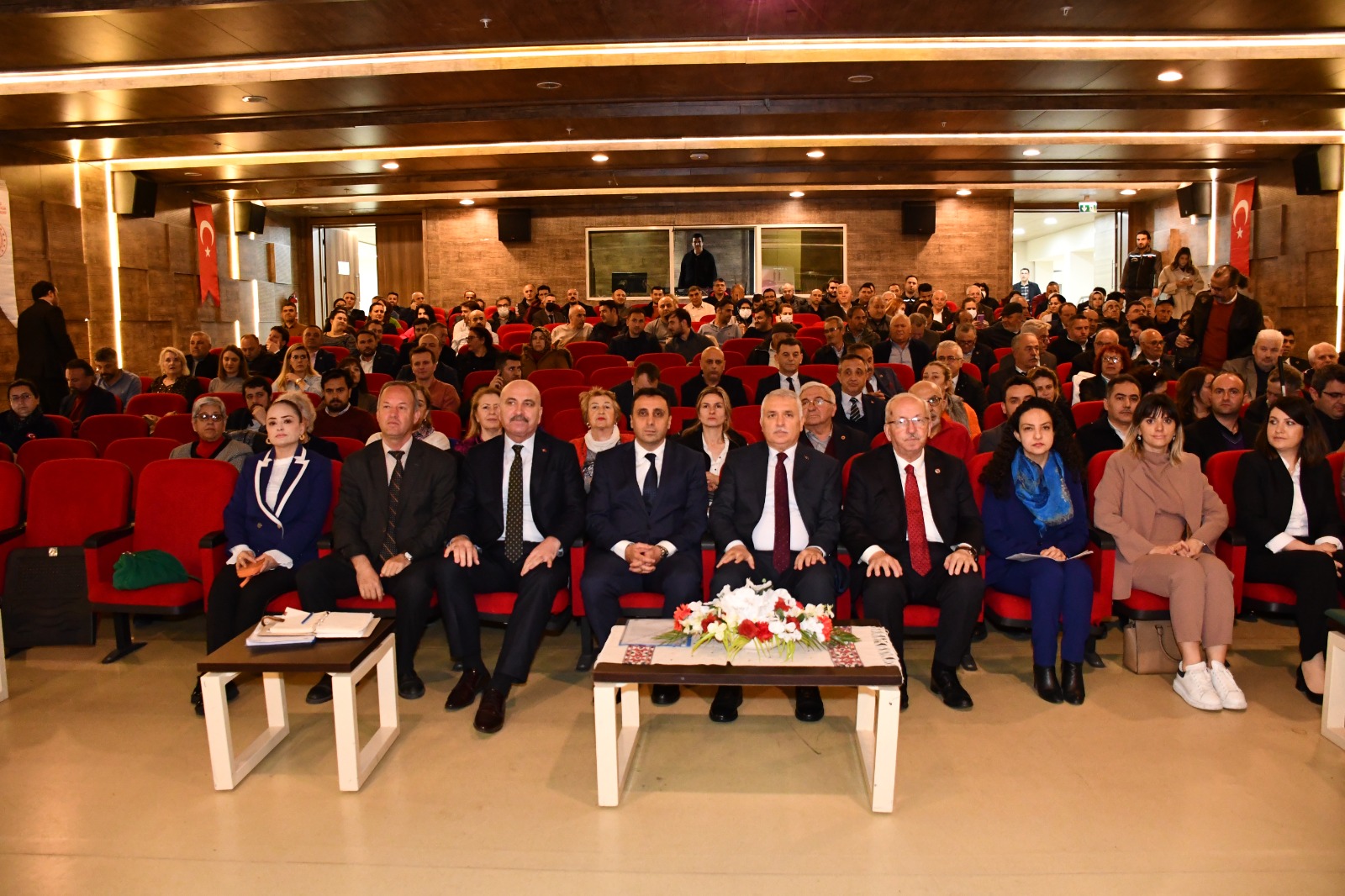 Vali Aziz Yıldırım İklim ve Afetlere Dirençli Şehirler Projesi Toplantısına Katıldı