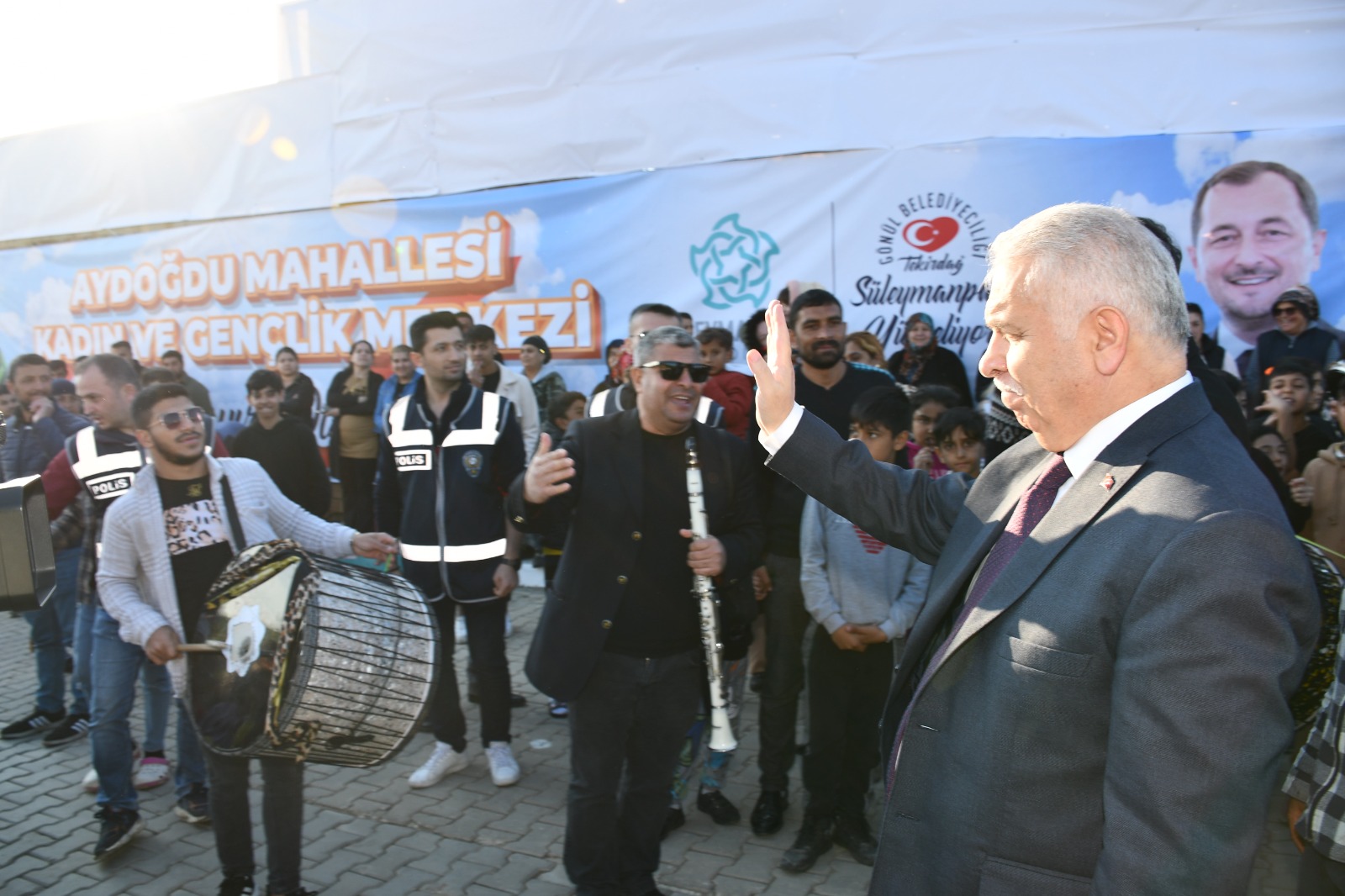 Vali Aziz Yıldırım Aydoğdu Mahallesi Kadın ve Gençlik Merkezi’nin Açılışını Katıldı