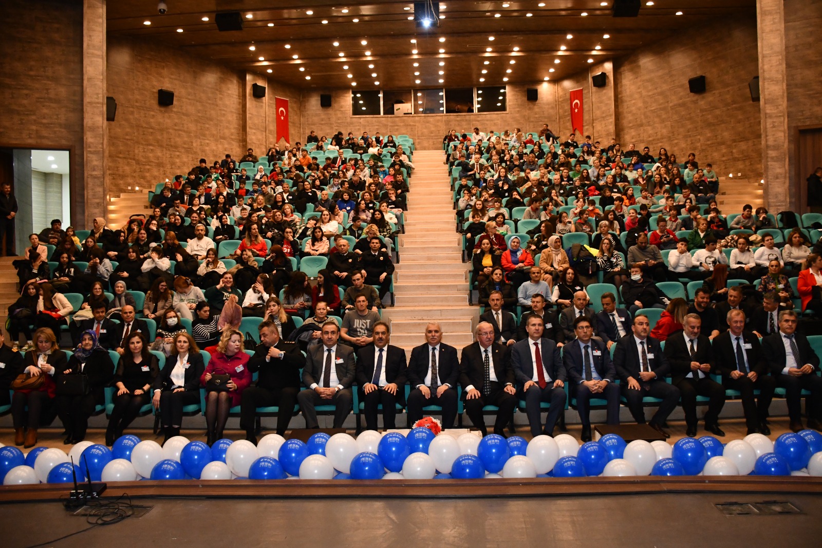 Otizm Farkındalık Günü Programı Düzenlendi