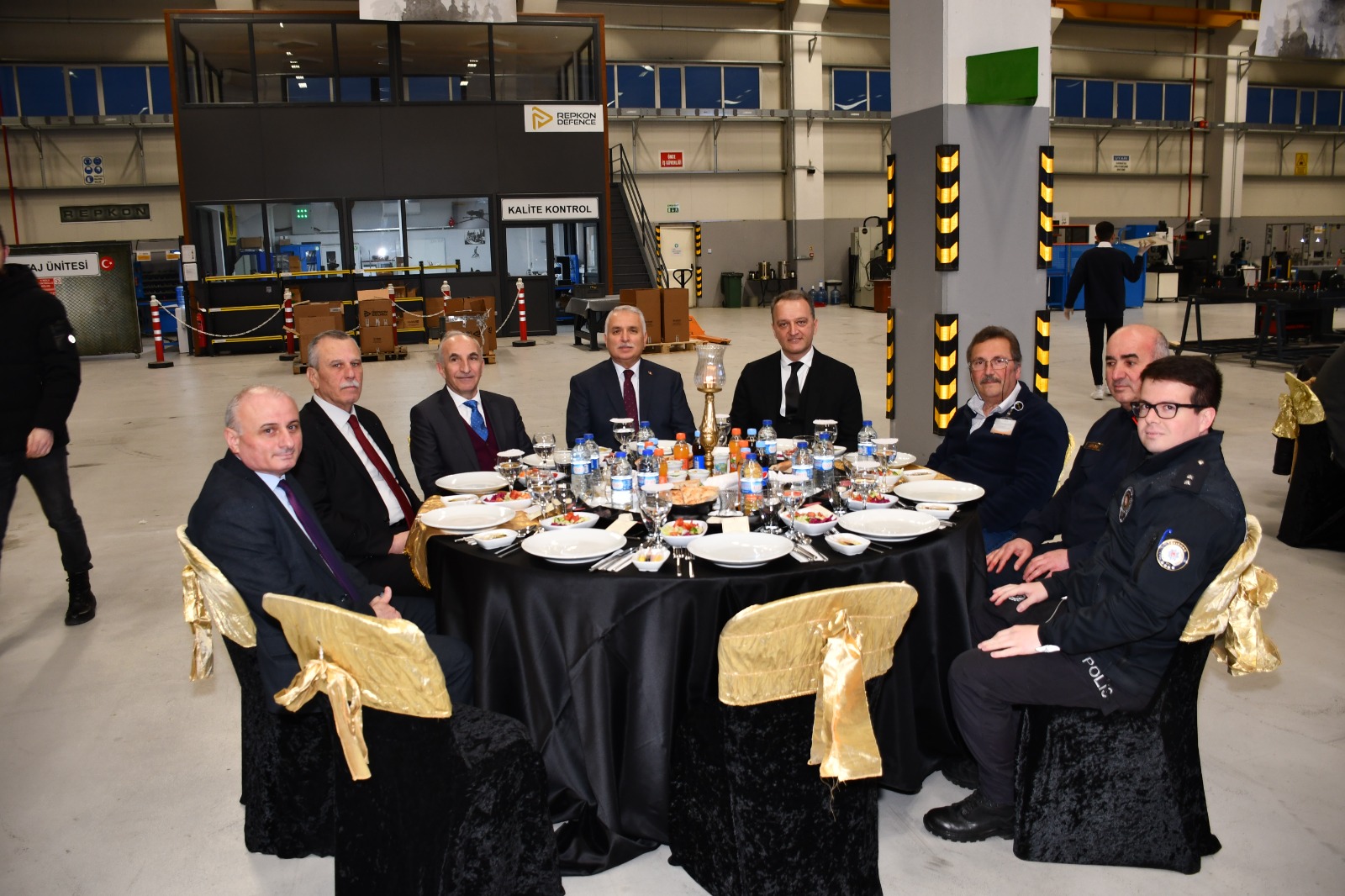 Vali Aziz Yıldırım Repkon Savunma Sistemleri Fabrikası’nda Fabrika İşçileri İle Birlikte İftar Yaptı