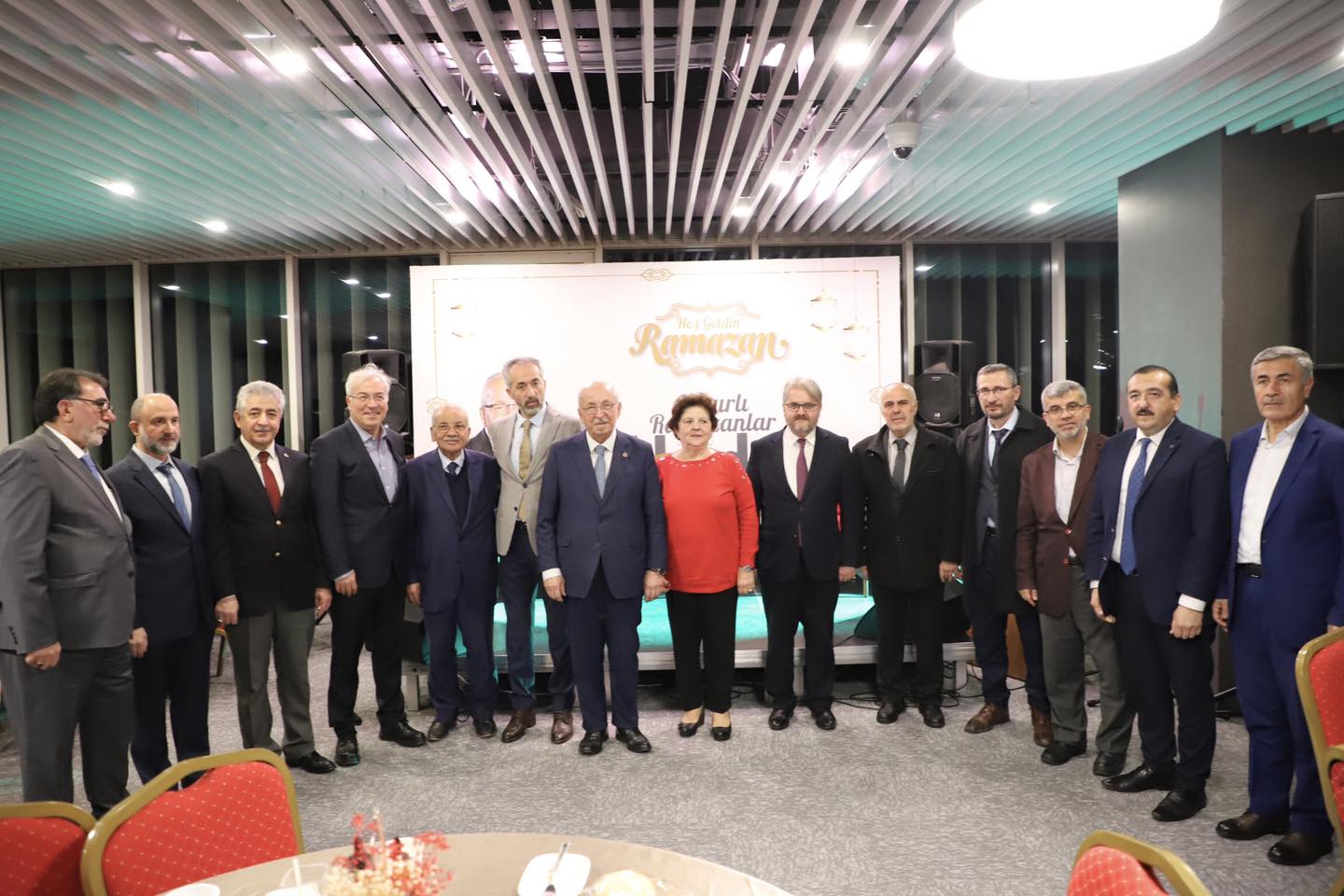 BAŞKAN ALBAYRAK İFTAR SOFRASINDA AKADEMİSYEN VE DİN GÖREVLİLERİYLE BULUŞTU