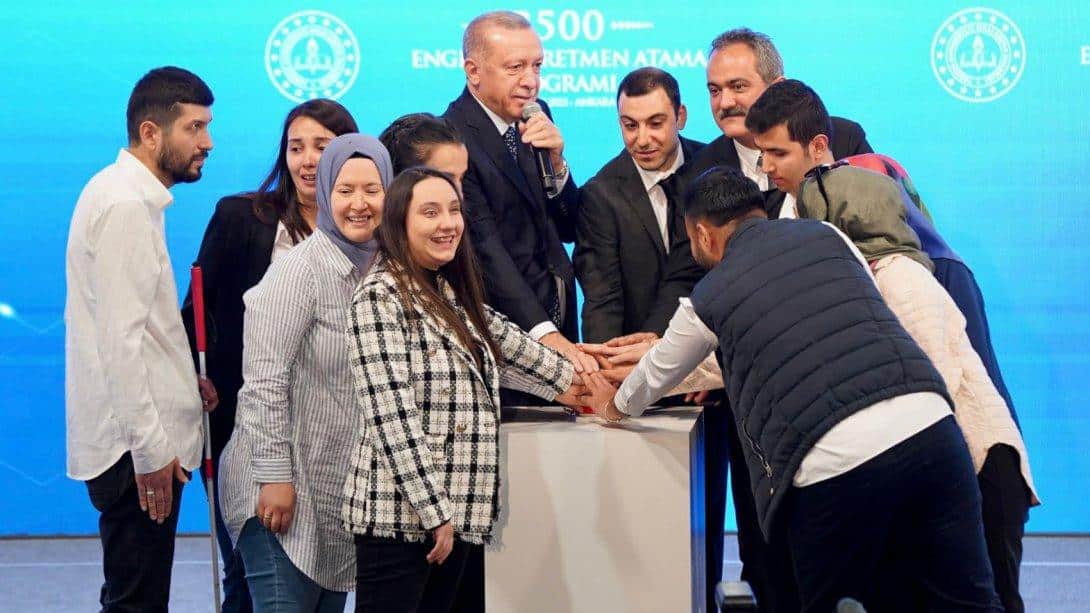 25133617_25125728_EYYTYM_AYLESYNE_3_BYN_500_ENGELLY_OYRETMEN_KATILDI