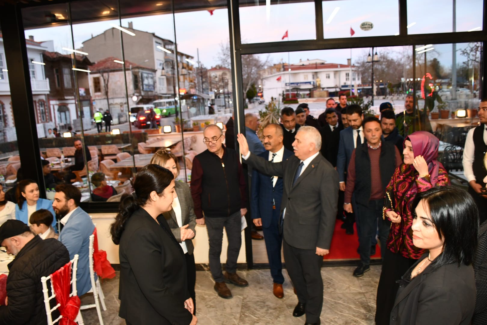 Vali Aziz Yıldırım ve Eşi Güllühan Yıldırım Şarköy İlçemizde Şehit Aileleri, Gaziler, Gazi Aileleri İle Birlikte İftar Yaptı