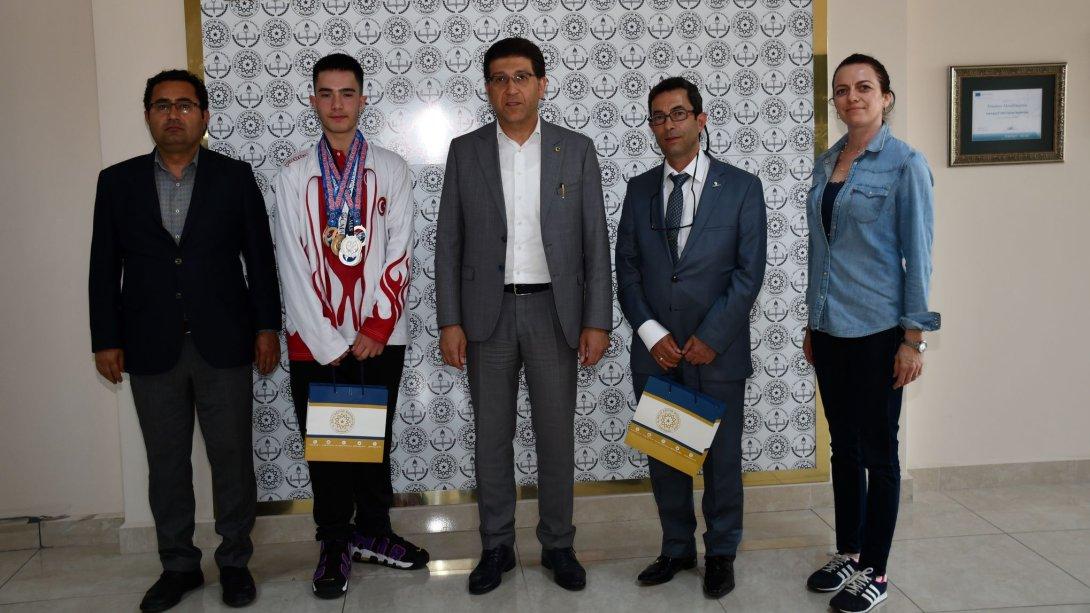 Murathan Bulut İl Milli Eğitim Müdürü Ersan Ulusan’ı Ziyaret Etti