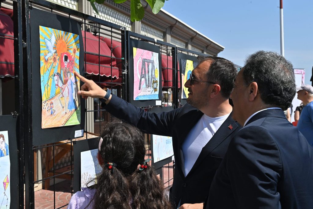 Kiraz Festivali ikinci gününde on binleri ağırladı