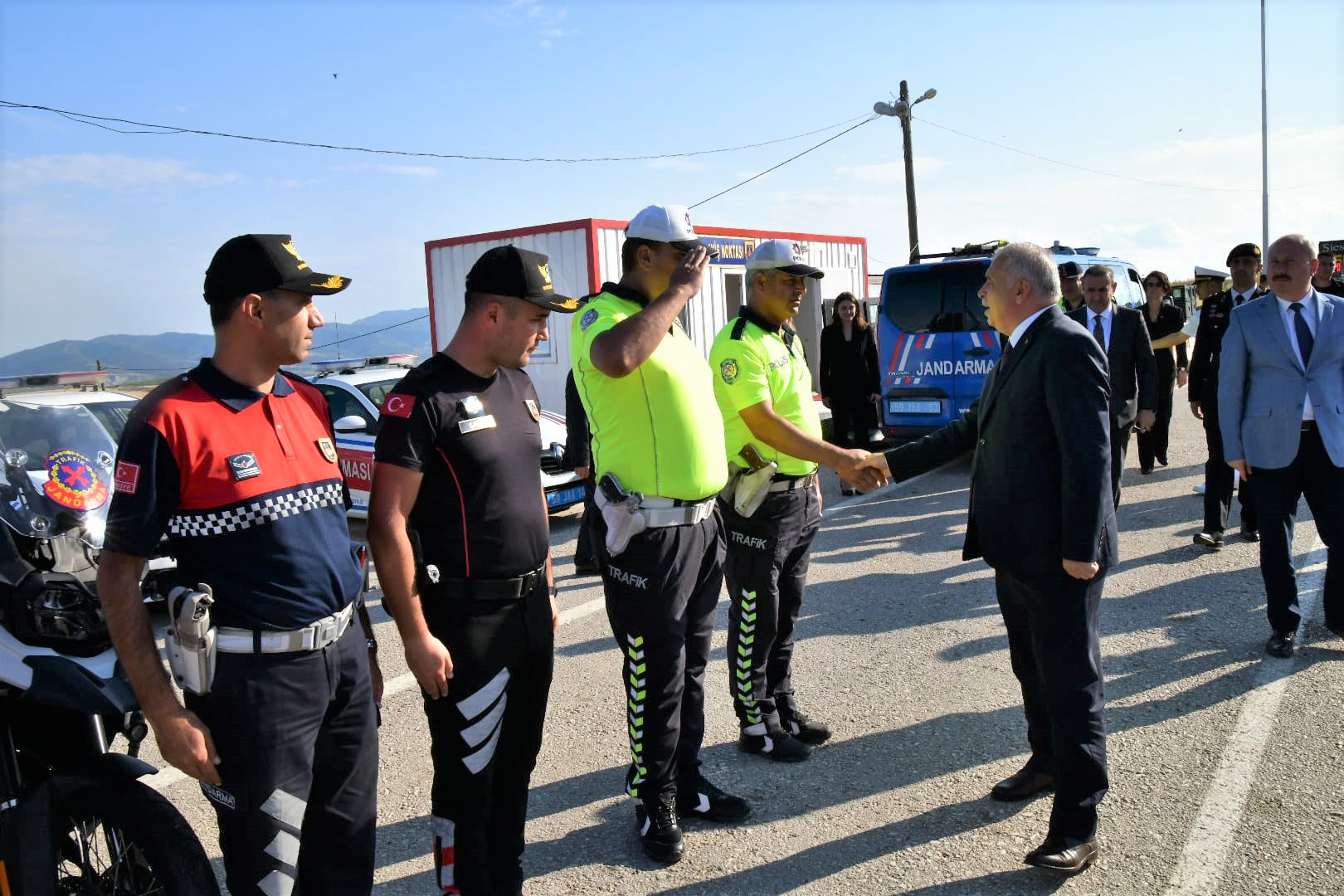Vali Aziz Yıldırım Kolluk Denetim Noktasını Ziyaret Etti