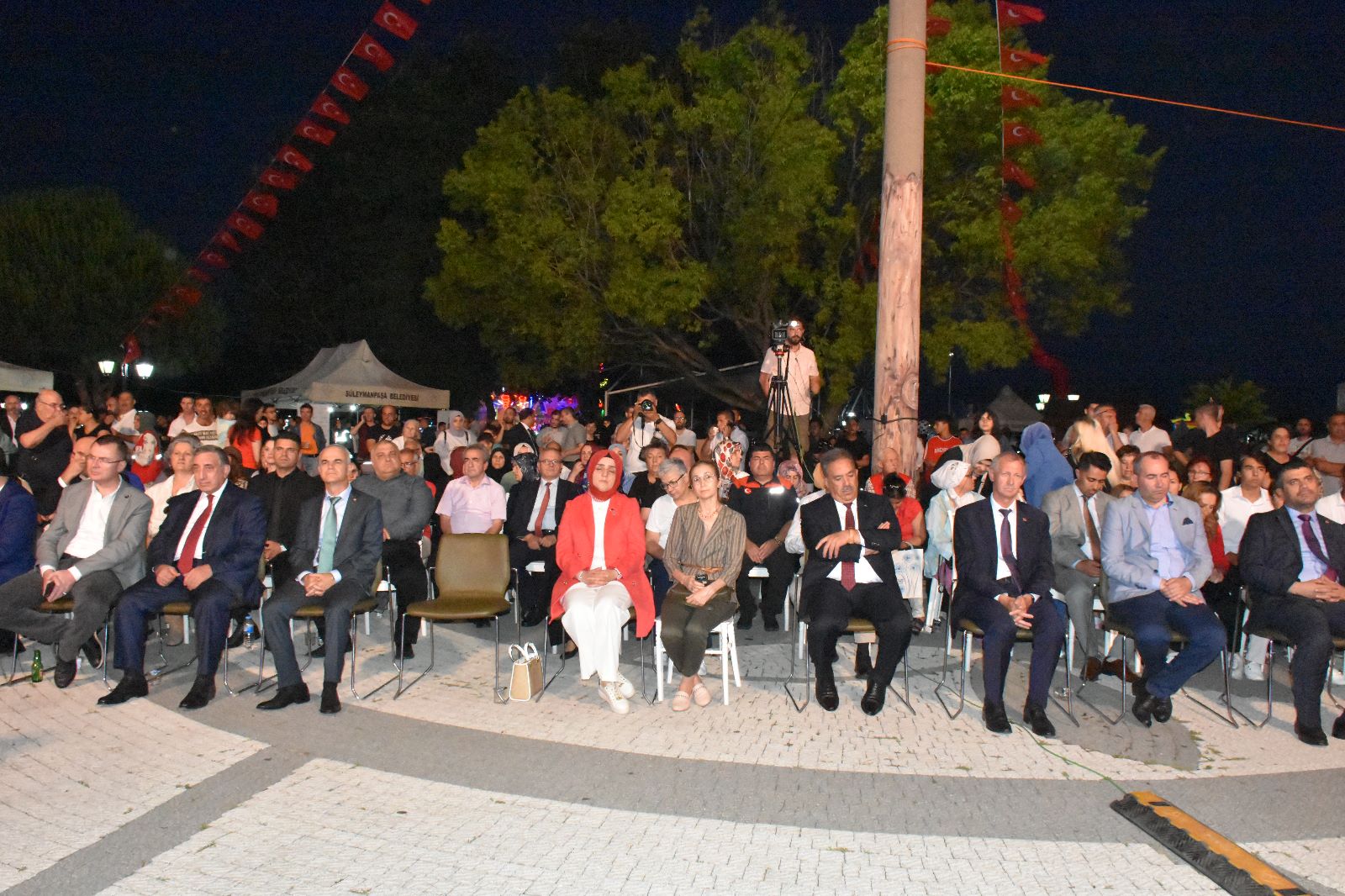 15 TEMMUZ TÖRENLE ANILDI