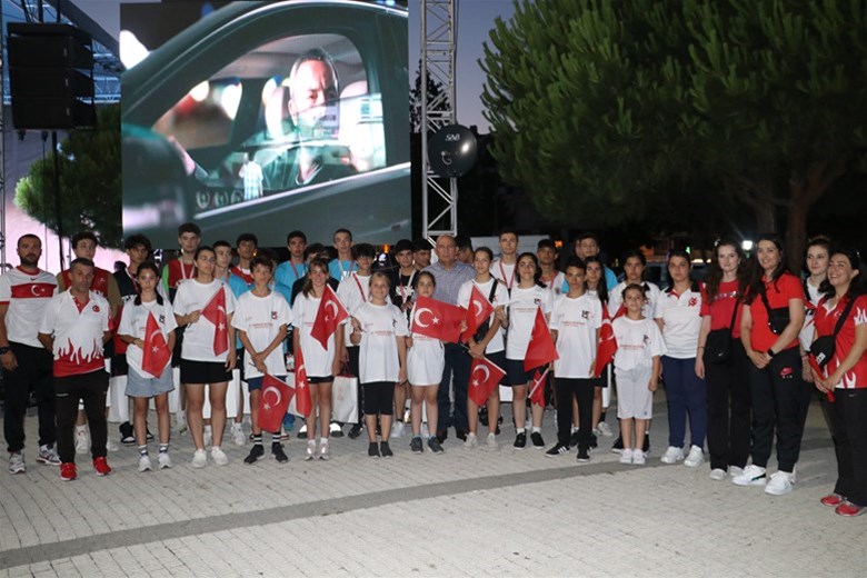 “15 TEMMUZ DEMOKRASİ VE MİLLİ BİRLİK GÜNÜ” KAPSAMINDA SÜLEYMANPAŞA SAHİL DOLGU ALANINDA GERÇEKLEŞTİRİLEN ANMA PROGRAMI…