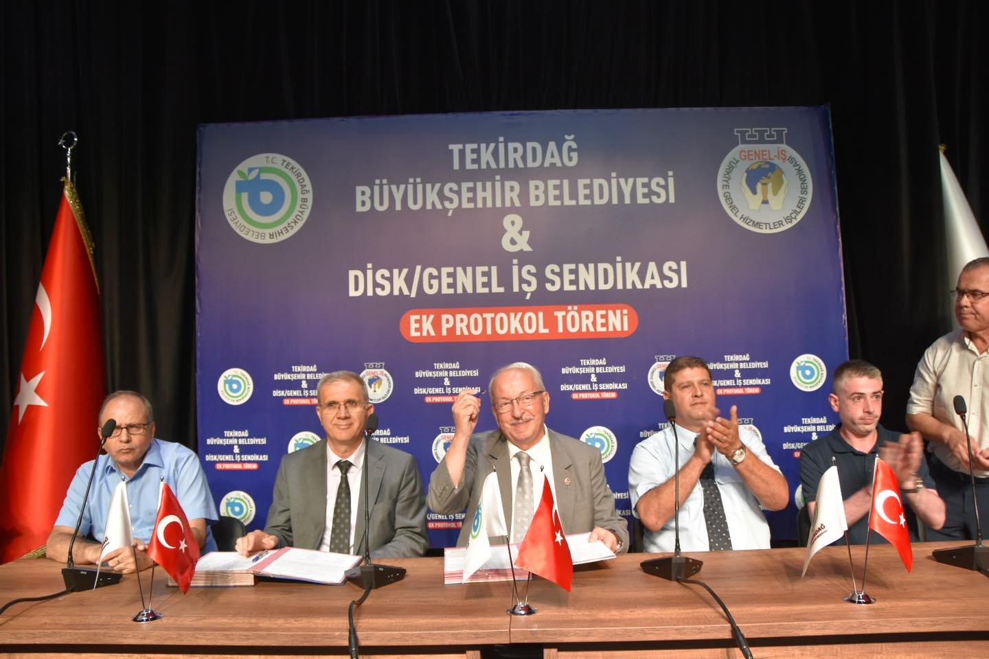 PERSONELDEN “EN BABA BAŞKAN KADİR BAŞKAN” TEZAHÜRATI