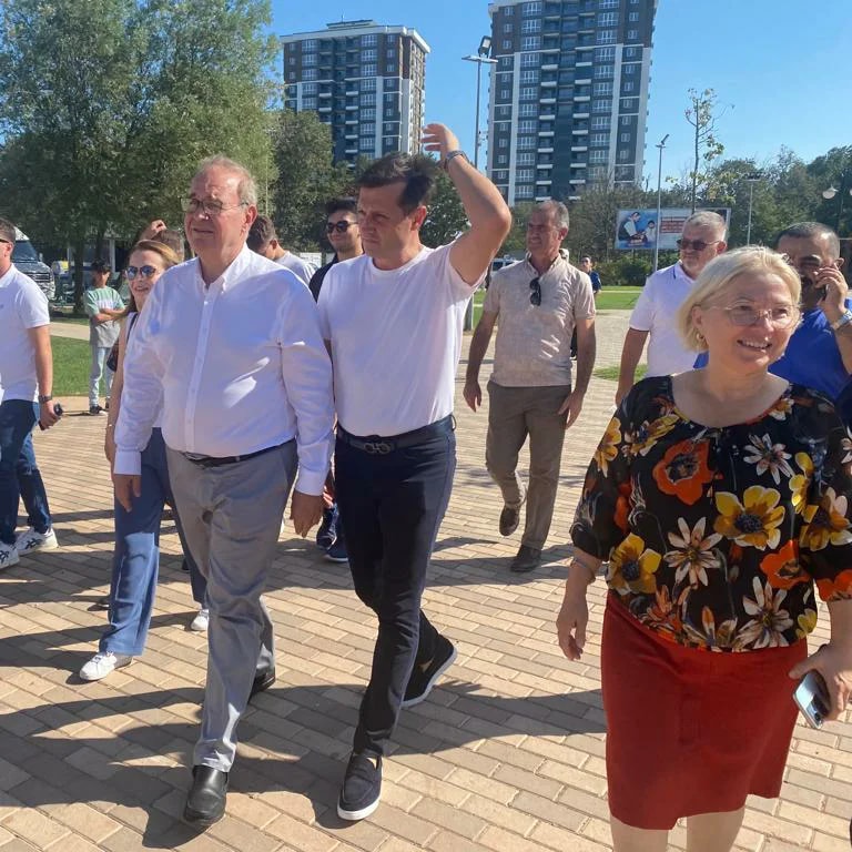 369595117_203906109352207_8580394165929514672_n