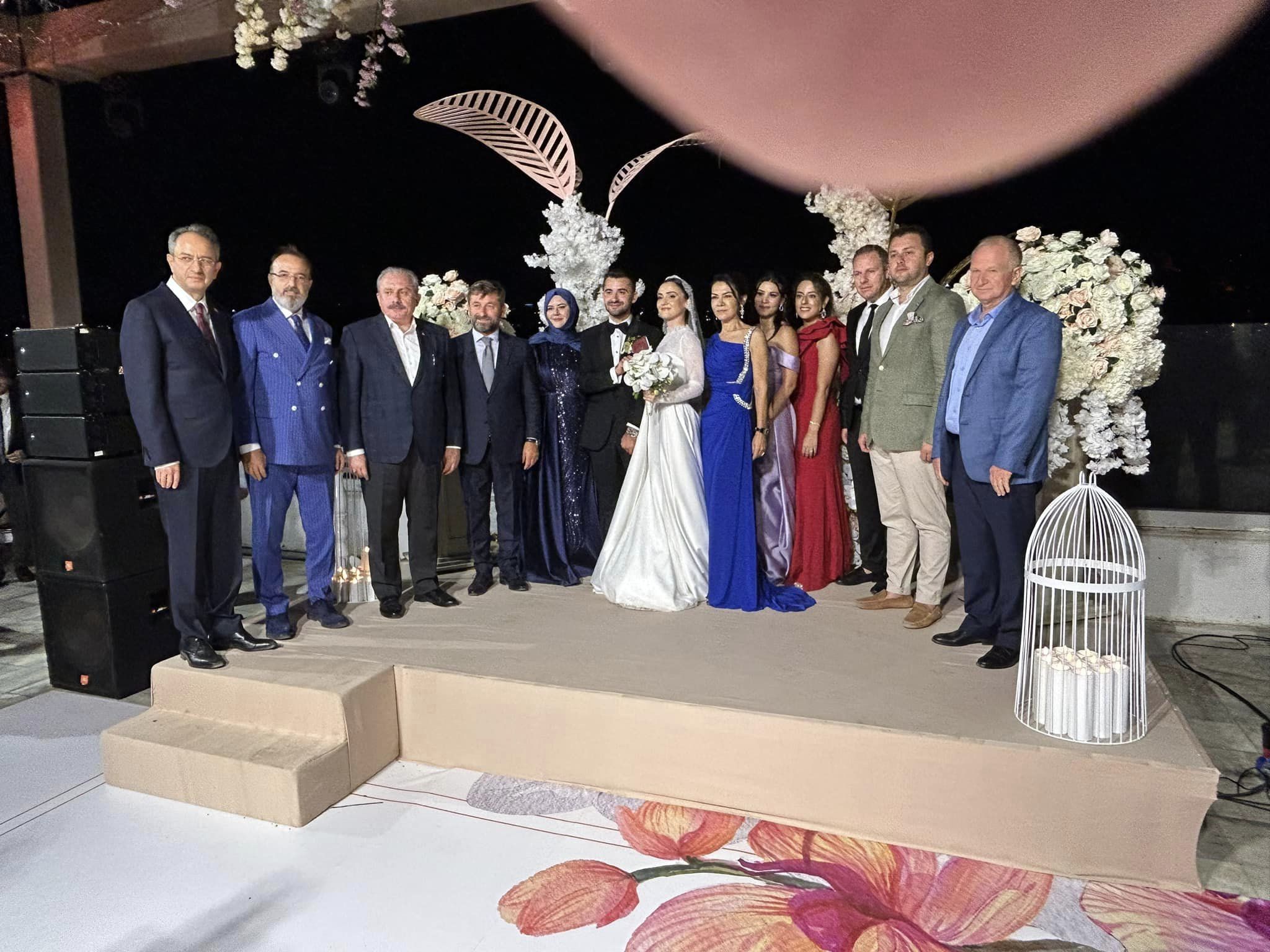 Kozuva ve Sünnetçi ailelerinin evlatları Hakan ve Serenay Görkemli Düğünle Dünya Evine Girdiler