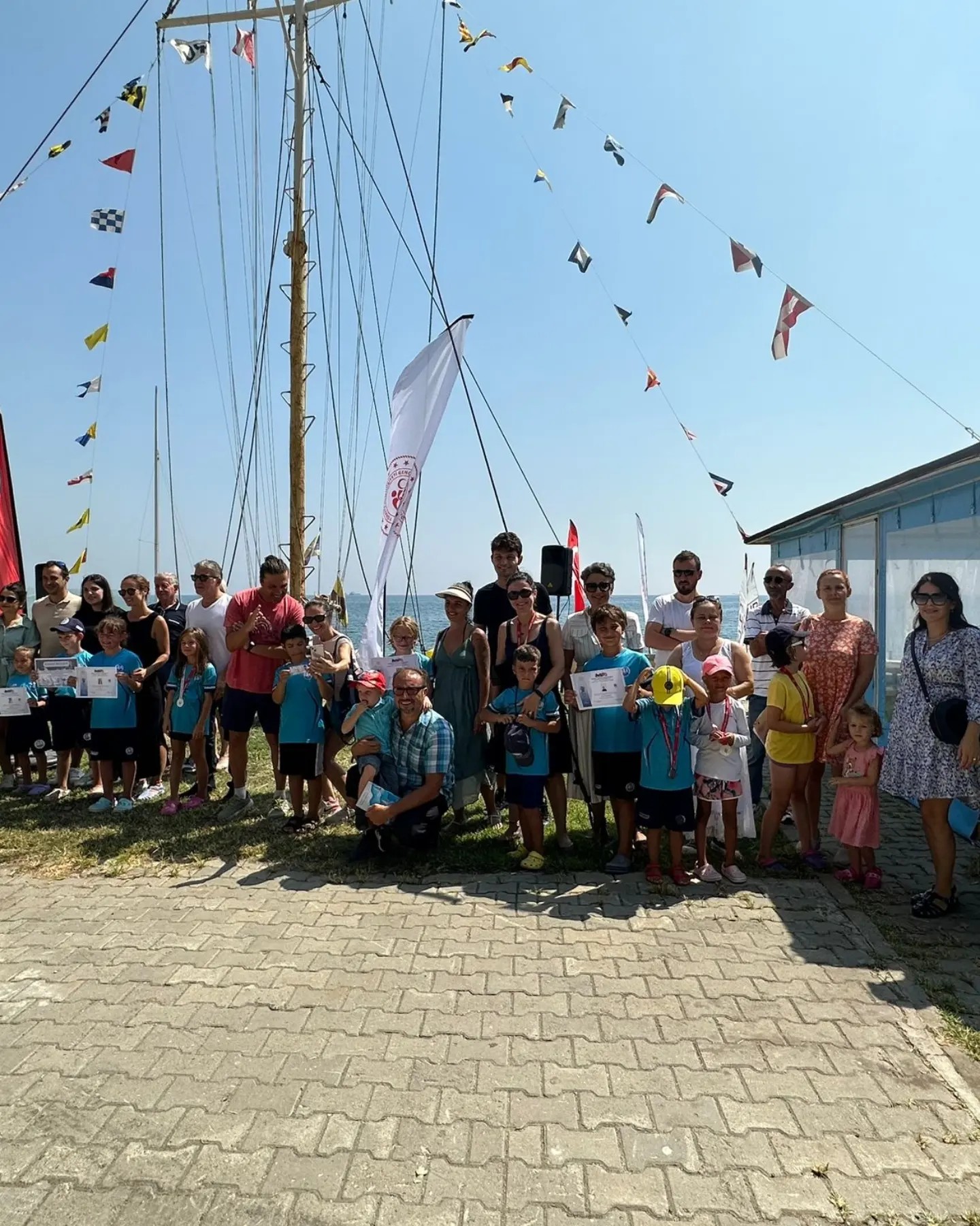 371887153_1075290446934727_2490332757925148412_n