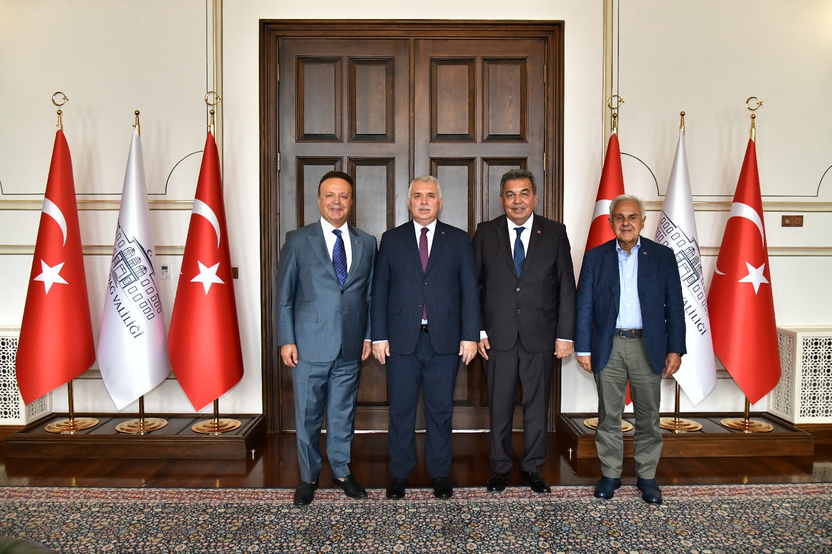 Çerkezköy OSB Başkanı ve Çerkezköy OSB Yönetim Kurulu Üyeleri Vali Aziz Yıldırım’a Veda Ziyaretinde Bulundu