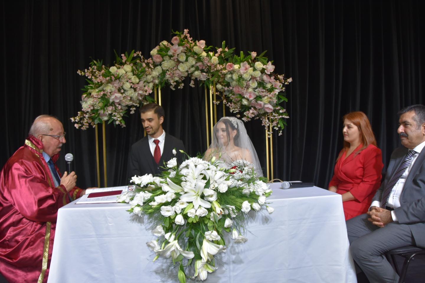 369796253_855697019254884_92357538593738336_n