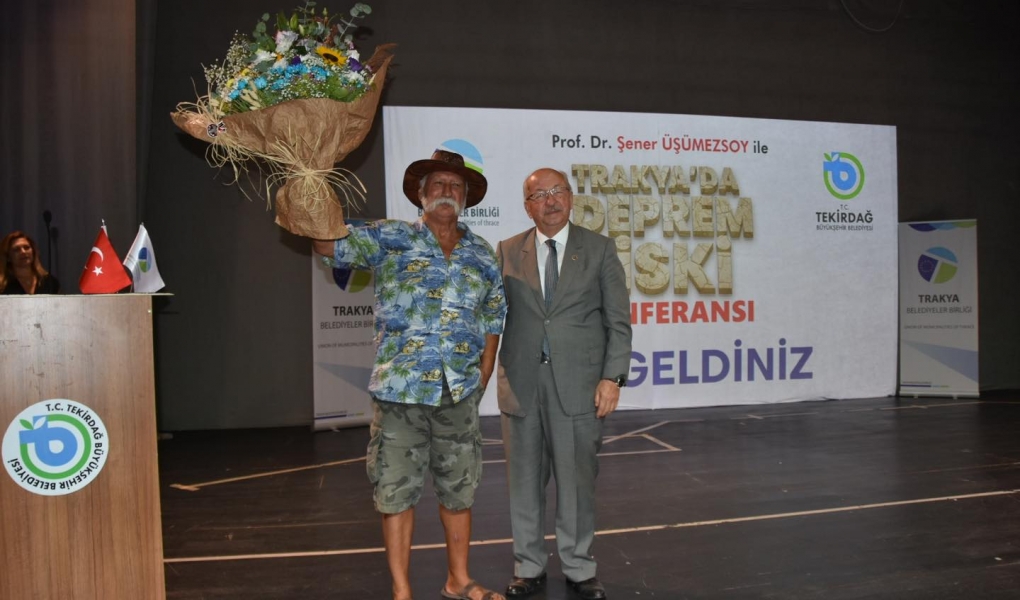 PROF. DR. ŞENER ÜŞÜMEZSOY ‘TRAKYA’DA DEPREM RİSKİ’ KONFERANSI İLE TEKİRDAĞLILARI BİLGİLENDİRDİ