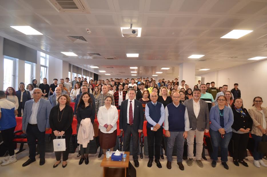 “100. Yılında Cumhuriyet” Adlı Konferans Gerçekleşti