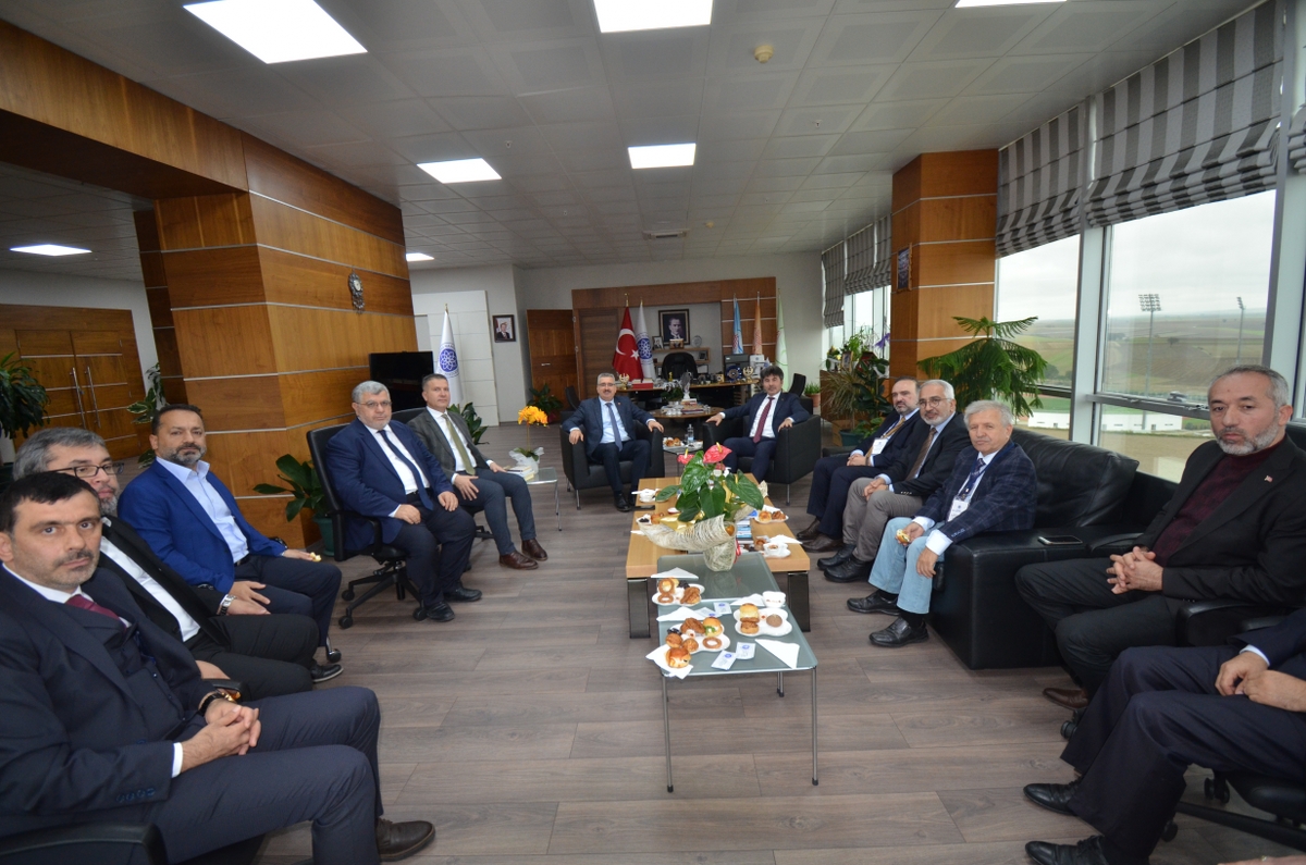 NKÜ Rektörüne Ziyaret