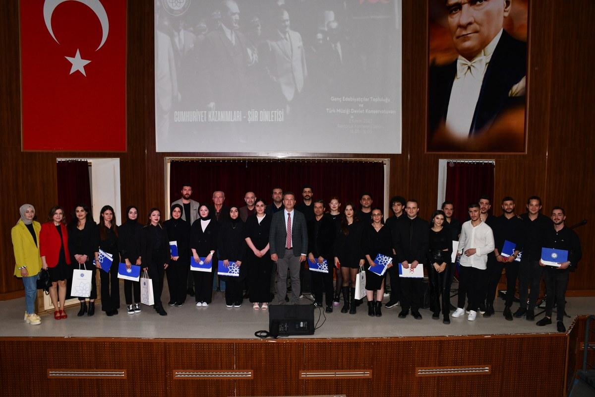 Cumhuriyet Kazanımları Şiir Dinletisi Etkinliği Gerçekleşti