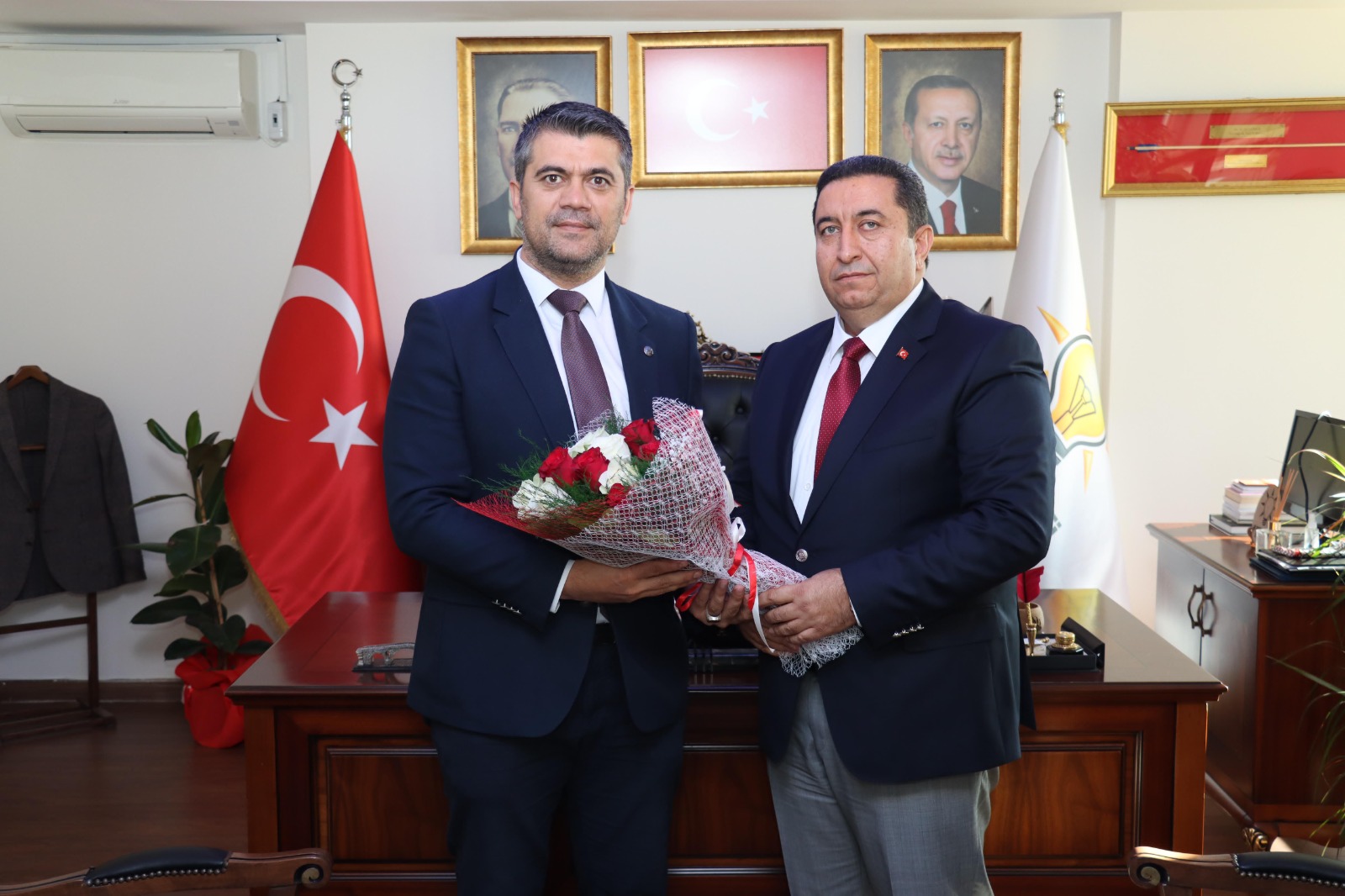 Dr. Tekin Yenigün, AK Parti’den Büyükşehir Aday Adaylığını Açıkladı