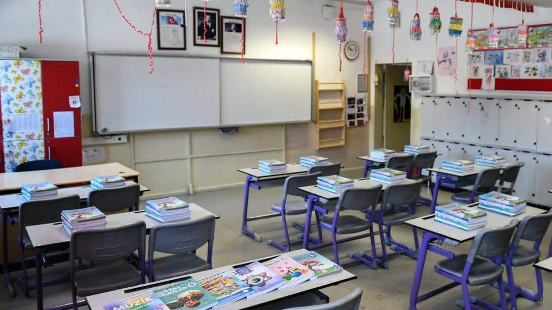 Okullarda “Görgü Kuralları” Müfredat Kapsamına Alındı