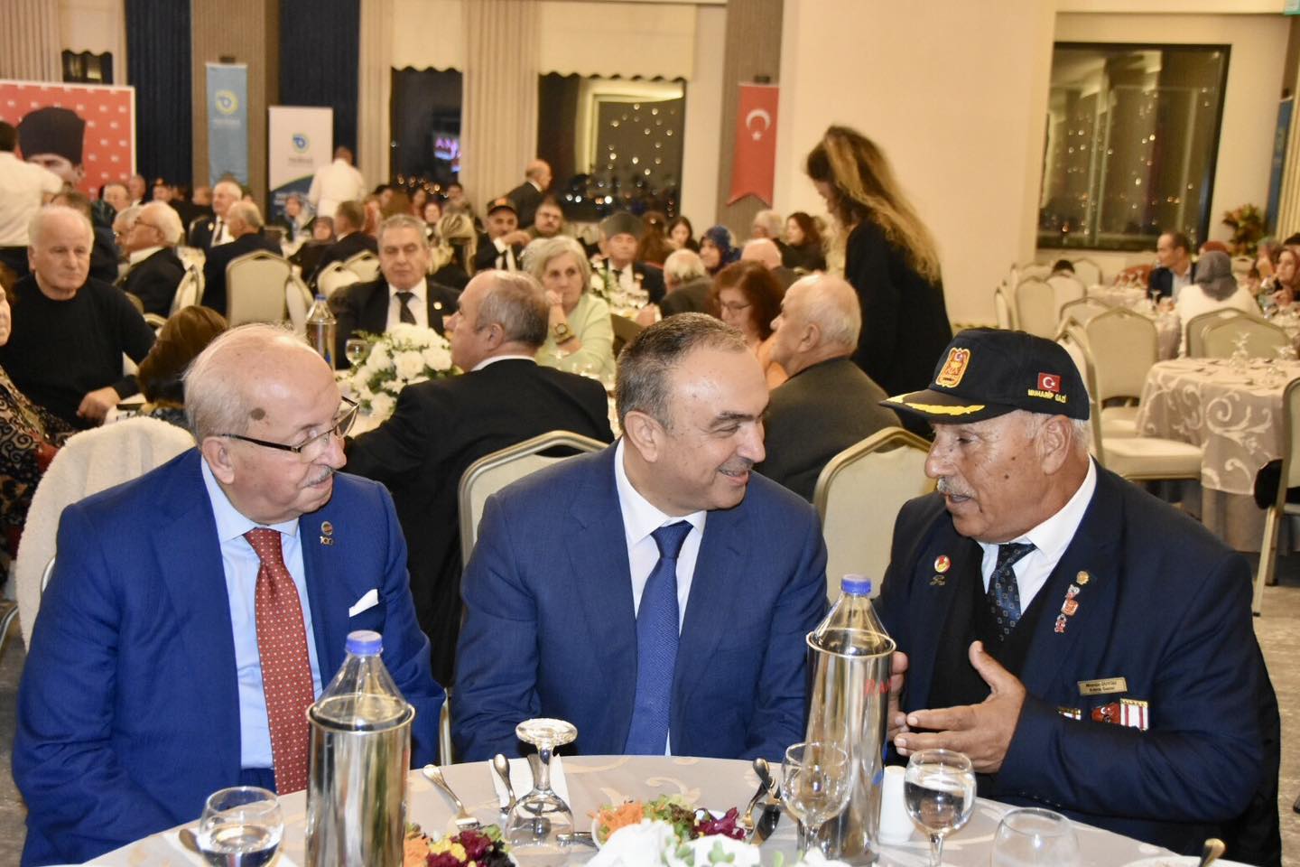 BAŞKAN ALBAYRAK GAZİLERLE BULUŞTU