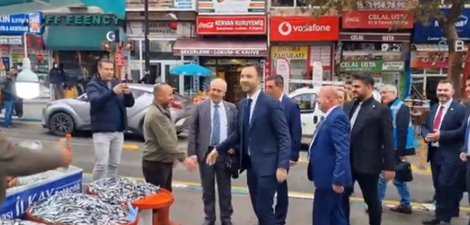 İYİ PARTİLİ GENÇ ADAY BARIŞ BİLGE PAZARIN NABZINI TUTTU